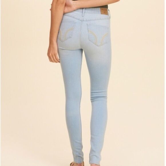 ✨ Hollister Jean Leggings Washed Light Blue✨ - Picture 2 of 5